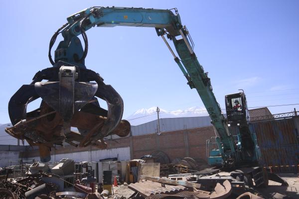 Manipulador de Chatarra Kobelco HK-350